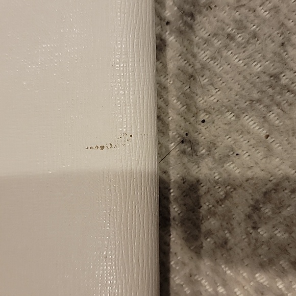 Coach Ivory Crossbody Bag with Gold Chain - Picture 5 of 16